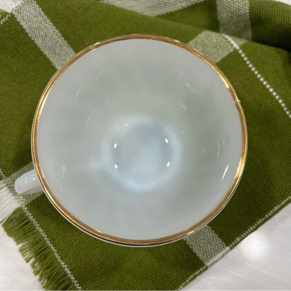 Vintage Anchor Hocking King Milk White Glass Swirl Gold Rim Cup Set Cottagecore